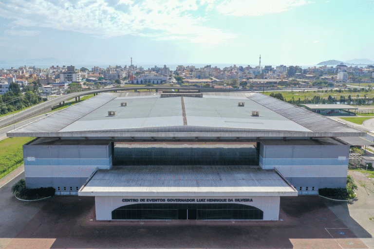 Centro de Eventos Luiz Henrique da Silveira 4